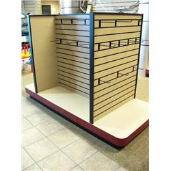 CHOICE on 2 Slatted Wall, Floor Four Sided Display