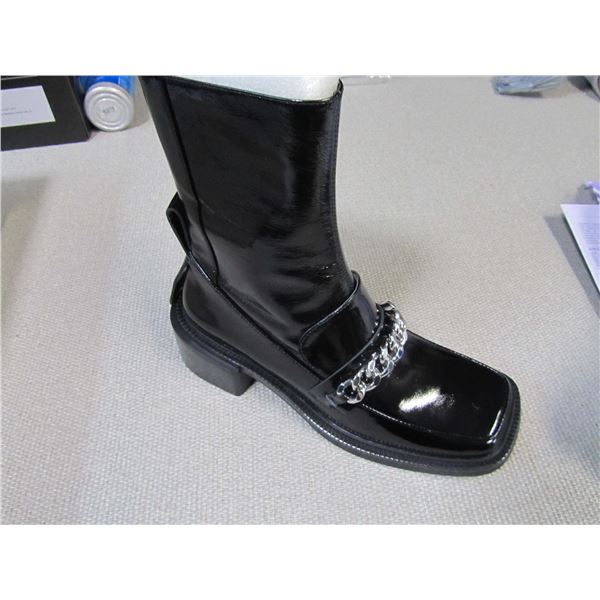 Women's Lost in Echos Boots size 36