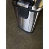 Image 10 : BRAND NEW SEALED STAINLESS SOFT CLOSE TRASH CAN, 50 LITRE, 13 GAL, REMOVABLE LINER