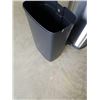 Image 7 : BRAND NEW SEALED STAINLESS SOFT CLOSE TRASH CAN, 50 LITRE, 13 GAL, REMOVABLE LINER