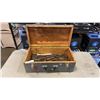 Image 1 : WOODEN TOOLBOX WITH FILES, CHISELS AND PUNCHES