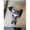 Image 2 : 2 PAILS OF AIR POWER TOOLS AND SOCKETS