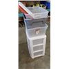 Image 2 : 3 DRAWER STORAGE UNIT AND STORAGE TOTES