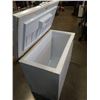 Image 2 : LOCKING WHITE CHEST FREEZER WITH KEY