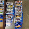 Image 2 : 24 NEW OLD STOCK HOT WHEELS