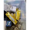 Image 3 : TOTE OF ASSORTED LIGHT BULBS