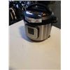 Image 2 : AS NEW INSTANT POT PRESSURE COOKER TESTED AND WORKING