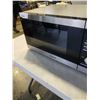 Image 3 : AS NEW PANASONIC GENIUS 1.3 CU. FT. MICROWAVE (NNSD66LS) - STAINLESS STEEL/BLACK TESTED AND WORKING 