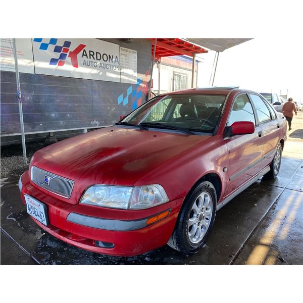 2001 VOLVO S40