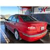 Image 2 : 2001 VOLVO S40