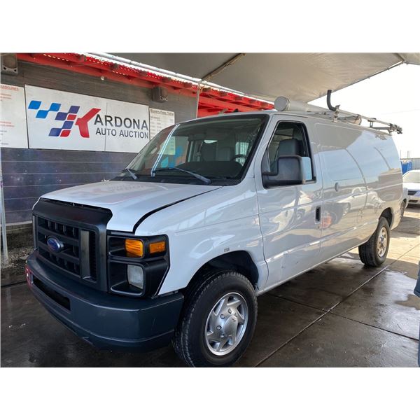 2010 FORD E-SERIES CARGO