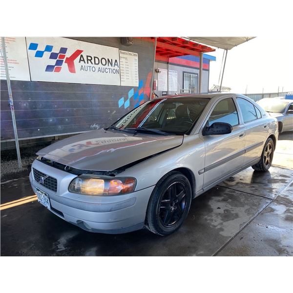 2002 VOLVO S60
