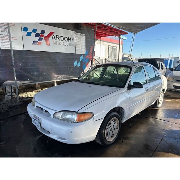 2000 FORD ESCORT