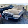Image 1 : 2011 LINCOLN TOWN CAR