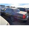 Image 2 : 2011 LINCOLN TOWN CAR