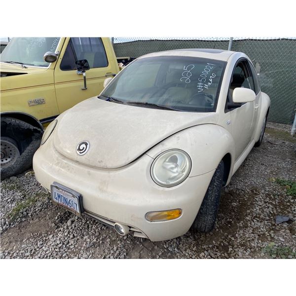 2000 VOLKSWAGEN NEW BEETLE