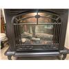 Image 8 : Decorative Fireplace Heater w Remote Control (Tested)