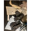 Image 2 : 4 Sets Black Leather Gloves, 2 Sets of Toques & Scarves, 3 Decorative Hats & Wool Mittens