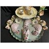 Image 5 : Vintage Pink Swan Wall Décor, Japanese Tea Set, Hummingbird Vase, Green Clay Platter