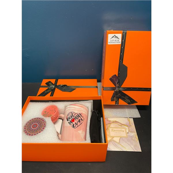 Lot of 2 "Best Mommy Ever" Gift Sets