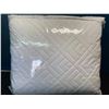 Image 3 : Lot of 1 Full/Queen Size EXQ Soft & Cozy Bed Quilt Set - White