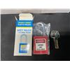 Image 2 : Lot of 1 Box of 1 1/2" Safety Padlocks - 10 Pack