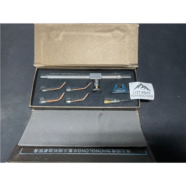 Lot of 1 Airbrush Kit