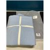 Image 1 : Lot of 1 Light Blue Queen Size Duvet Cover Set
