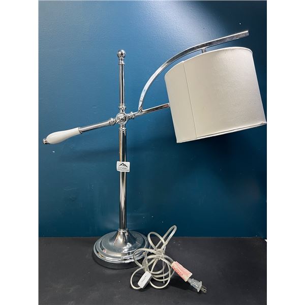 Lot of 1 Reading Book Lamp - USED