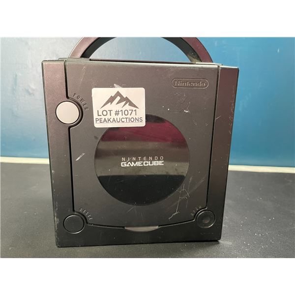 Lot of 1 Nintendo Gamecube - Used