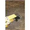 Image 2 : (G4) ESCABEAU 12' FEATHERLITE JAUNE