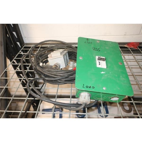 BOÎTE AVEC DISJONCTEUR 120V