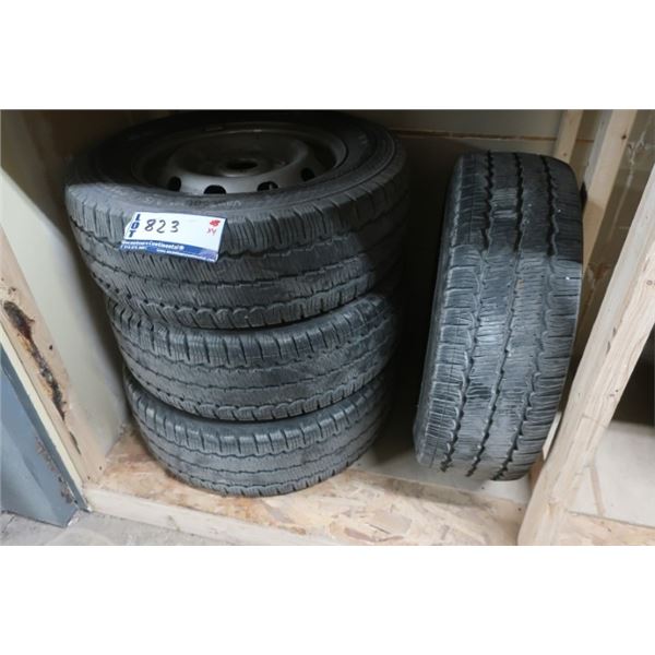 PNEU D'HIVER AVEC JANTES VANCONTACT A/S 235/65 R16C