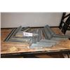 Image 1 : LOT DE 67 SUPPORTS EN MÉTAL GALV. 18"x12"