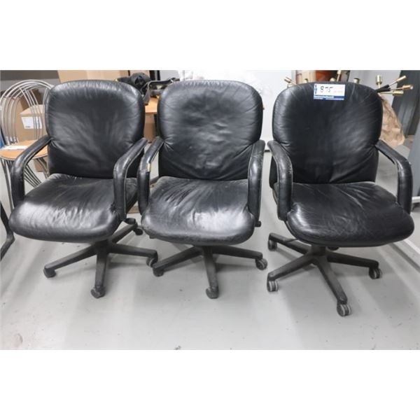 LOT DE 3 CHAISES DE BUREAU MÉTAL/CUIRETTE NOIRES TEL-QUEL
