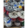 Image 2 : LOT: 50+ BOBINES DE FILS BX ASST