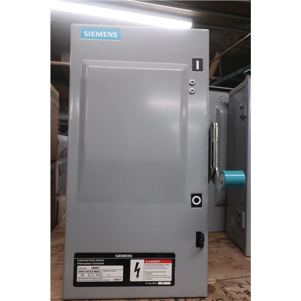 INTERRUPTEUR DE SÉCURITÉ INDUSTRIEL SIEMENS ID361 600v, 30a, 3 POLES