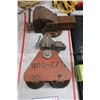 Image 1 : LOT: 2 ÉTAUX ,1 BEAM TROLLEY