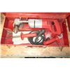 Image 1 : PERCEUSE A 90DEG MILWAUKEE ELEC AVEC COFFRE