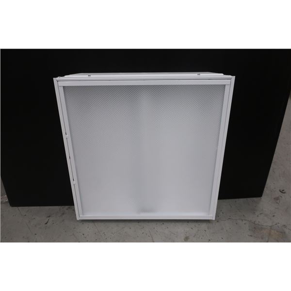 BTE DE 2 LUMINAIRES FLUO. PA-CO 24"x24" 347v,