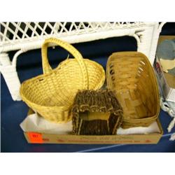 box- 3 woven baskets