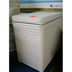 Wicker hamper