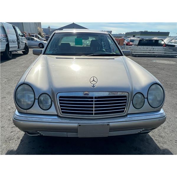 1999 Mercedes-Benz E-Class E 320