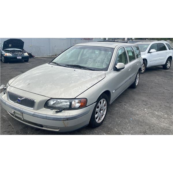 2001 Volvo V70 2.4M