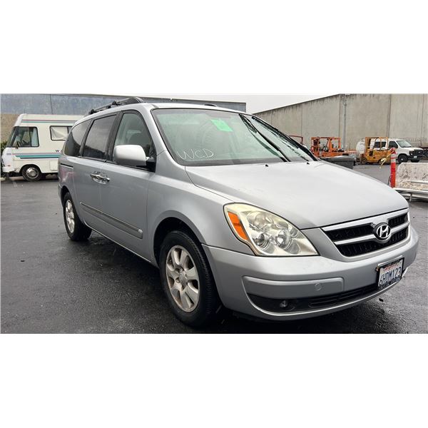 2008 Hyundai Entourage GLS