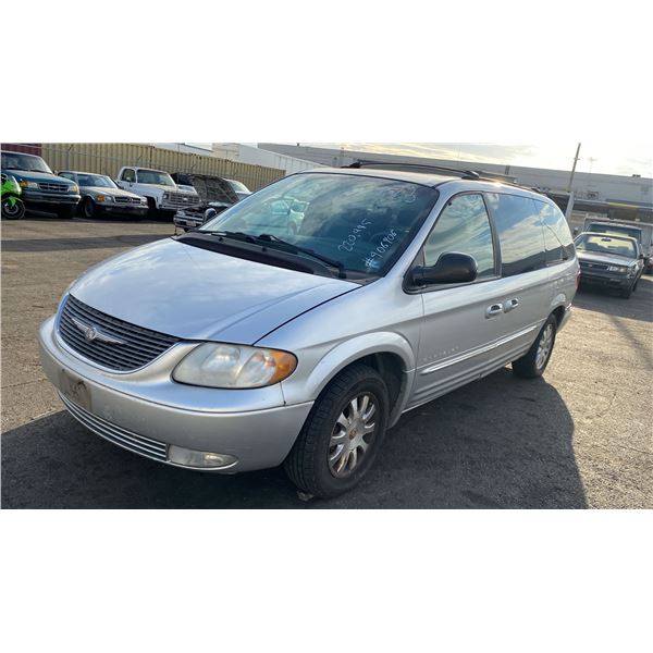 2001 Chrysler Town and Country LXi