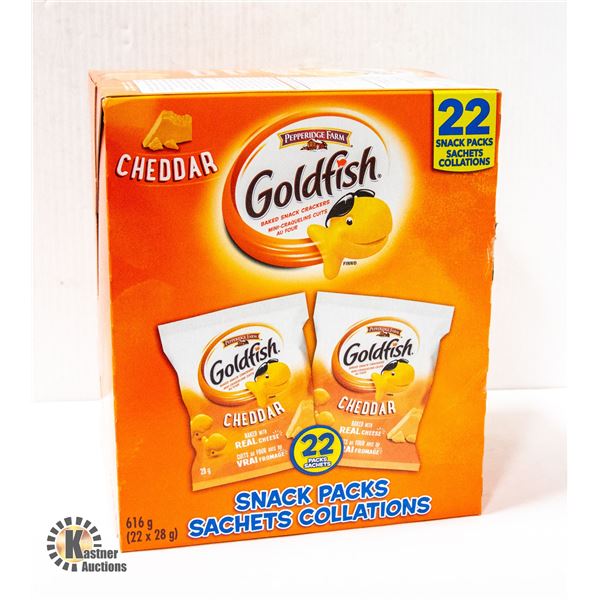 616G BOX WITH 22 PACKS OF CHEDDAR GOLDFISH