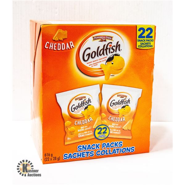 616G BOX WITH 22 PACKS OF CHEDDAR GOLDFISH