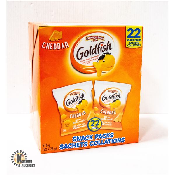 616G BOX WITH 22 PACKS OF CHEDDAR GOLDFISH