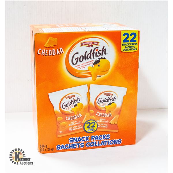 616G BOX WITH 22 PACKS OF CHEDDAR GOLDFISH